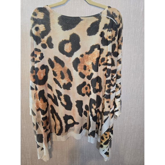 The Shabby Tree Leopard Print Sheer Overlay Poncho style Top size XL Sparkle New - Picture 3 of 16